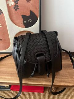 (Category: ) located in . Submitted by millenlavish_outlet (Listing ID 1399730238, Image 1). Description: .