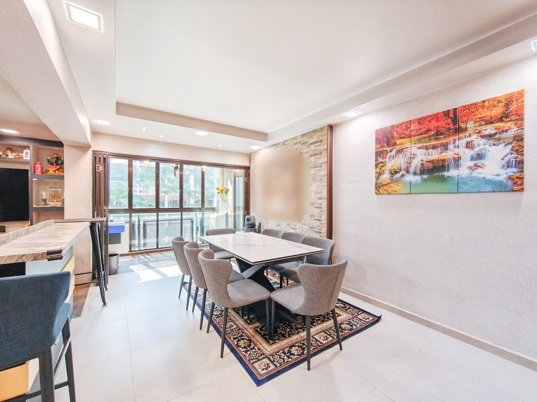 🏡 FOR SALE: Executive Apartment 203D Compassvale Road