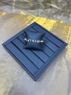 APM 珍珠花朵可調節手鍊64246533334531110