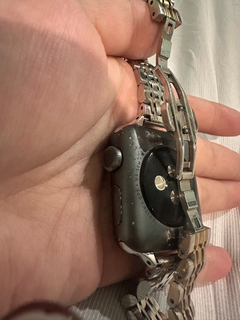Apple watch series 3 Nike+ 38mm (Category: Wearables & Smart Watches) located in Manila. Submitted by brielliant (Listing ID 1399793725, Image 3). Description: Selling my apple watch Series 3 Nike+ Good battery life, can last 10 hrs Box and charger included Ill try looking for original strap I have 2 replacement steel straps With scratches and dents Pls see photos .