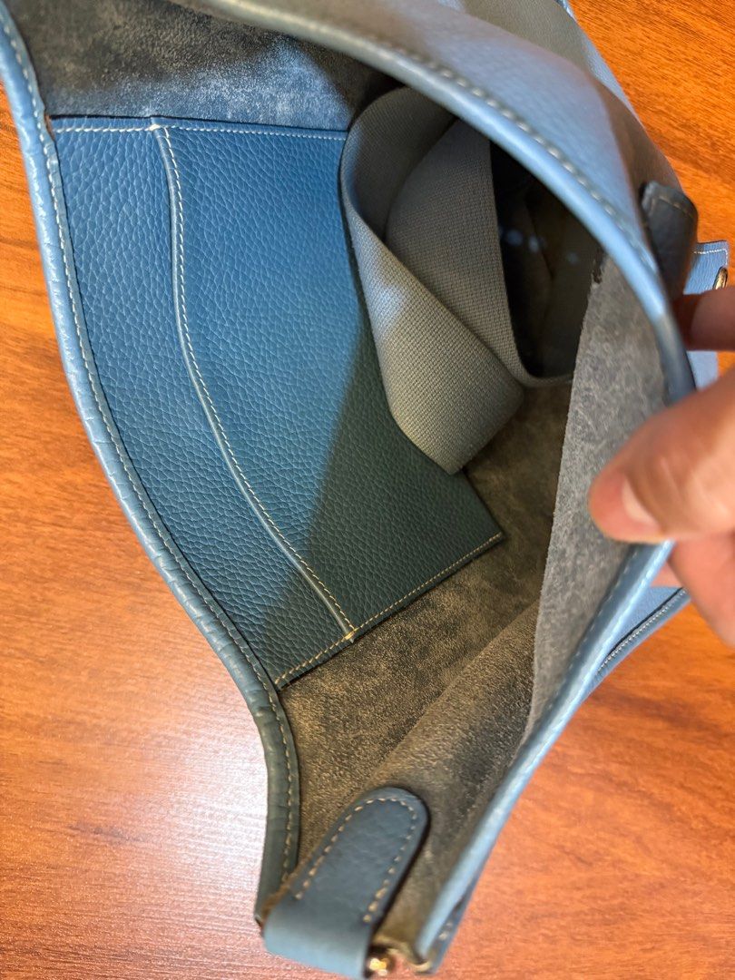 Authentic Hermes Evelyne Bag (Category: Luxury Bags & Wallets) located in Manila. Submitted by jaevien.co (Listing ID 1399678070, Image 2). Description: Hermes Evelyne Authentic Unisex In very good condition No issue Bag only Open for authentication or Entrupy c/o Buyer.