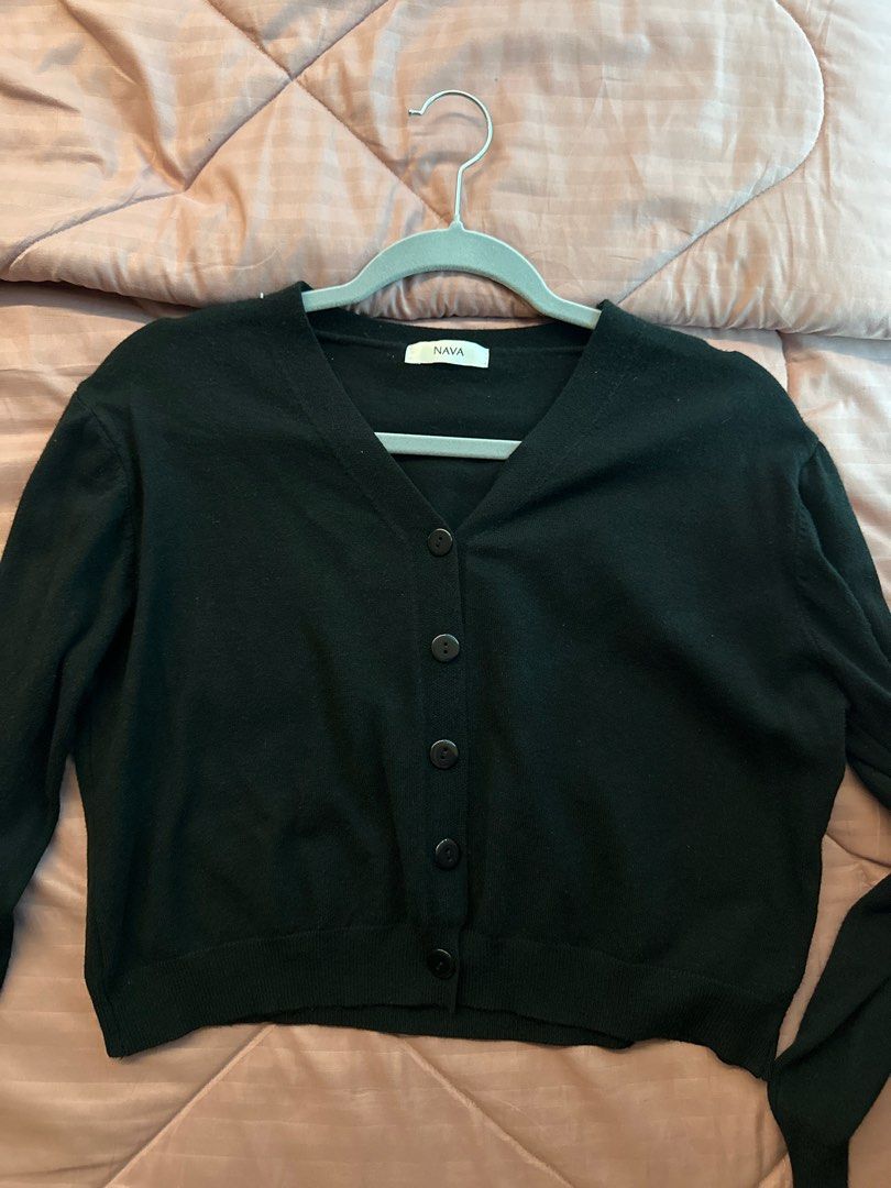 Black Cardigan (Category: Coats, Jackets and Outerwear) located in Manila. Submitted by mdeclutterrr (Listing ID 1399702286, Image 1). Description: Never used.