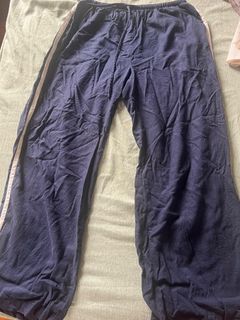 (Category: ) located in . Submitted by secondhandshopperr (Listing ID 1399688593, Image 1). Description: .