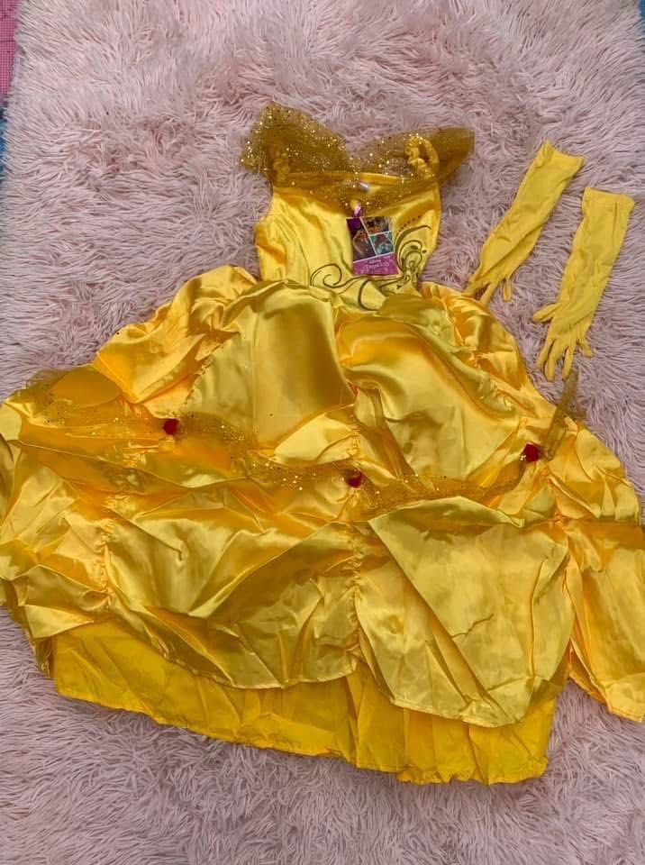 Disney Princess Costume (Category: Babies & Kids Fashion) located in San Fernando. Submitted by InvisibleMe (Listing ID 1399664659, Image 1). Description: Kunti nalang available 😊 Brandnew Disney Princess Costume Maganda Quality nito 😊 Hindi manipis ilang layer ang skirt velvet top ☺️ Available : Cinderella - M (5-7) Belle - XS (3-4) Aurora - M (5-7) and L (6-8) Flash Express Courier Loc: Pampanga.