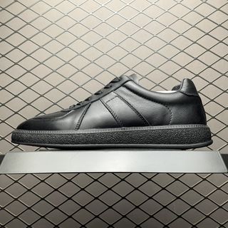 (Category: ) located in . Submitted by lovely_shoes (Listing ID 1399751757, Image 1). Description: .