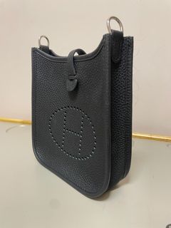 （分類：）位於 。 由 carrwai 提交（商品編號 1399811883，圖片 1）。簡介： 。