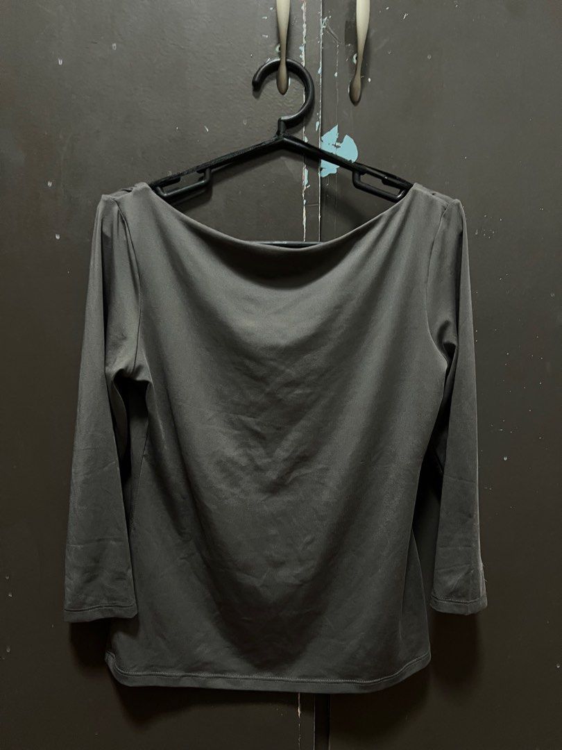 H&M Gray Longsleeve Top (Category: Longsleeves) located in Quezon City. Submitted by nize__ (Listing ID 1399797904, Image 1). Description: -used less than 5 times -can fit up to semi large mop: bpi only mod: lalamove / grab / j&t location: quezon city.
