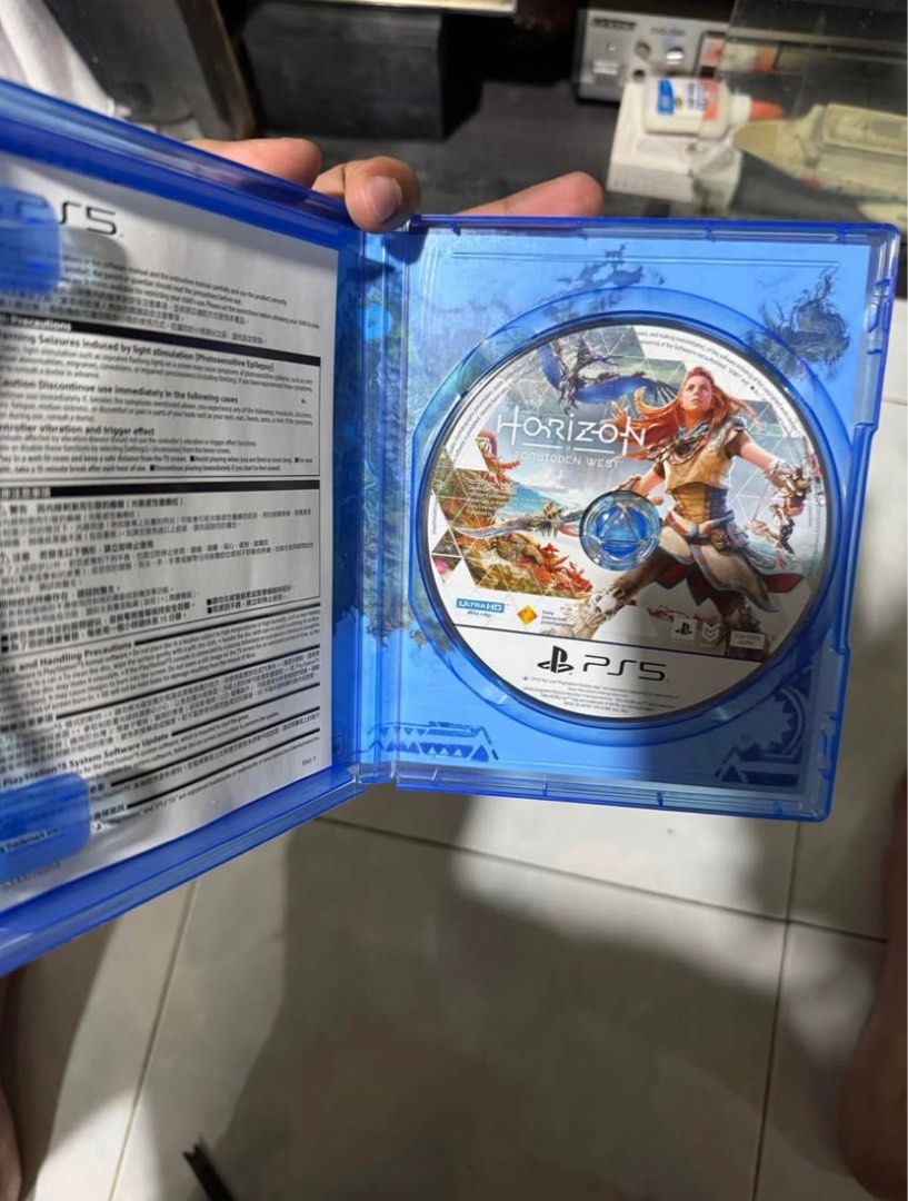 Horizon Forbidden West PS5 (Category: PlayStation) located in Cavite. Submitted by migspan (Listing ID 1399824164, Image 2). Description: Rfs - need funds and tapos na yung game.