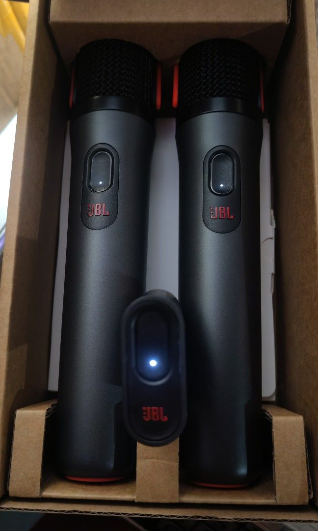 JBL Partybox Wireless Mic V2 (Category: Microphones) located in Manila. Submitted by kuyaemman (Listing ID 1399755821, Image 3). Description: For Sale my JBL V2 Microphone issue: isang mic sira hindi Maka pick ng boses pero may power hindi ko Alam kung bakit ganun pero brandnew yan nagagamit pa isang mic 2700 nalang - JBL Partybox Wireless Microphone Set - Includes two microphones and a receiver - Up to 20 hours of battery life - 12-hour charging