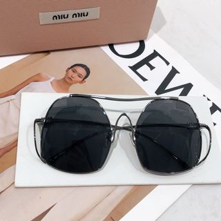 Miu Miu 黑色太陽眼鏡64246531837570110