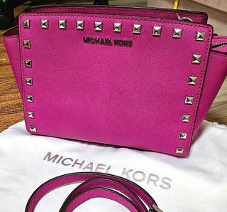 (Category: ) located in . Submitted by treasures4sale (Listing ID 1399796559, Image 1). Description: .