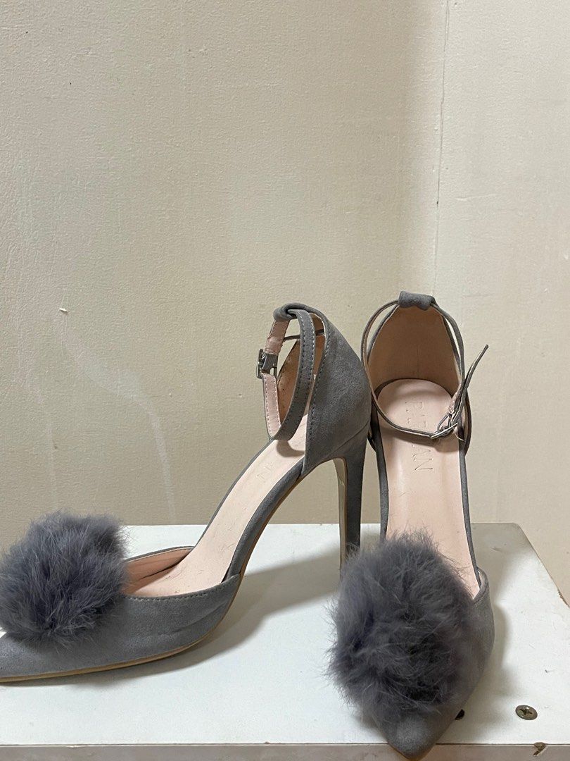 Parisian heels (Category: Heels) located in Manila. Submitted by mayiiing (Listing ID 1399756573, Image 1). Description: Size 5.
