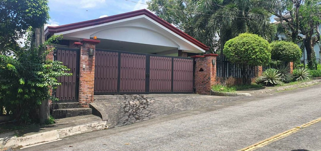 (Category: ) located in . Submitted by rmvlistings (Listing ID 1399640206, Image 1). Description: .
