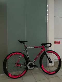 (Category: ) located in . Submitted by lowballbikes (Listing ID 1399825258, Image 1). Description: .