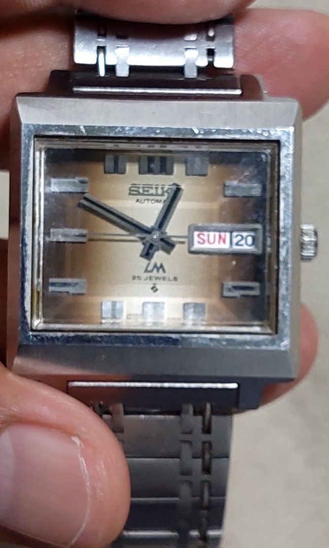 Vintage 1970s automatic seiko lord watch (Category: Luxury Watches) located in Santa Rosa. Submitted by roycerocus (Listing ID 1399801372, Image 3). Description: automatic 1970s vintage working condition minor scratches.