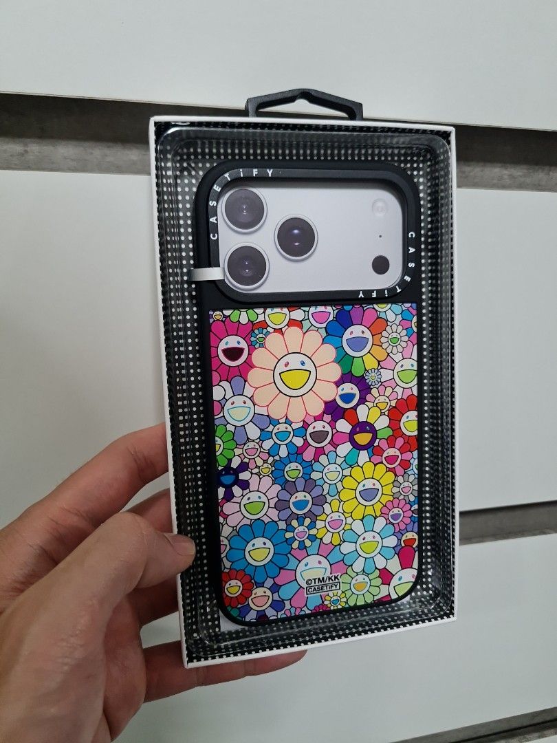CASETiFY TAKASHI MURAKAMI iPhone17 ケース