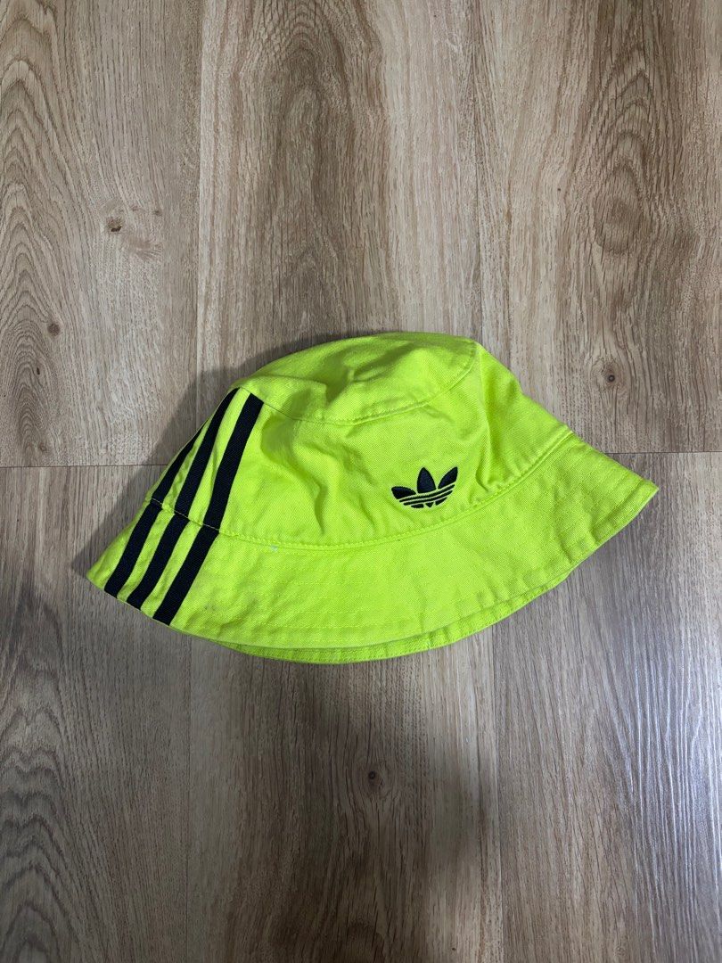 Adidas Bucket Hat Oasis (Category: Cap & Hats) located in Kuala Lumpur. Submitted by muhamadw (Listing ID 1399915347, Image 1). Description: OSFA.