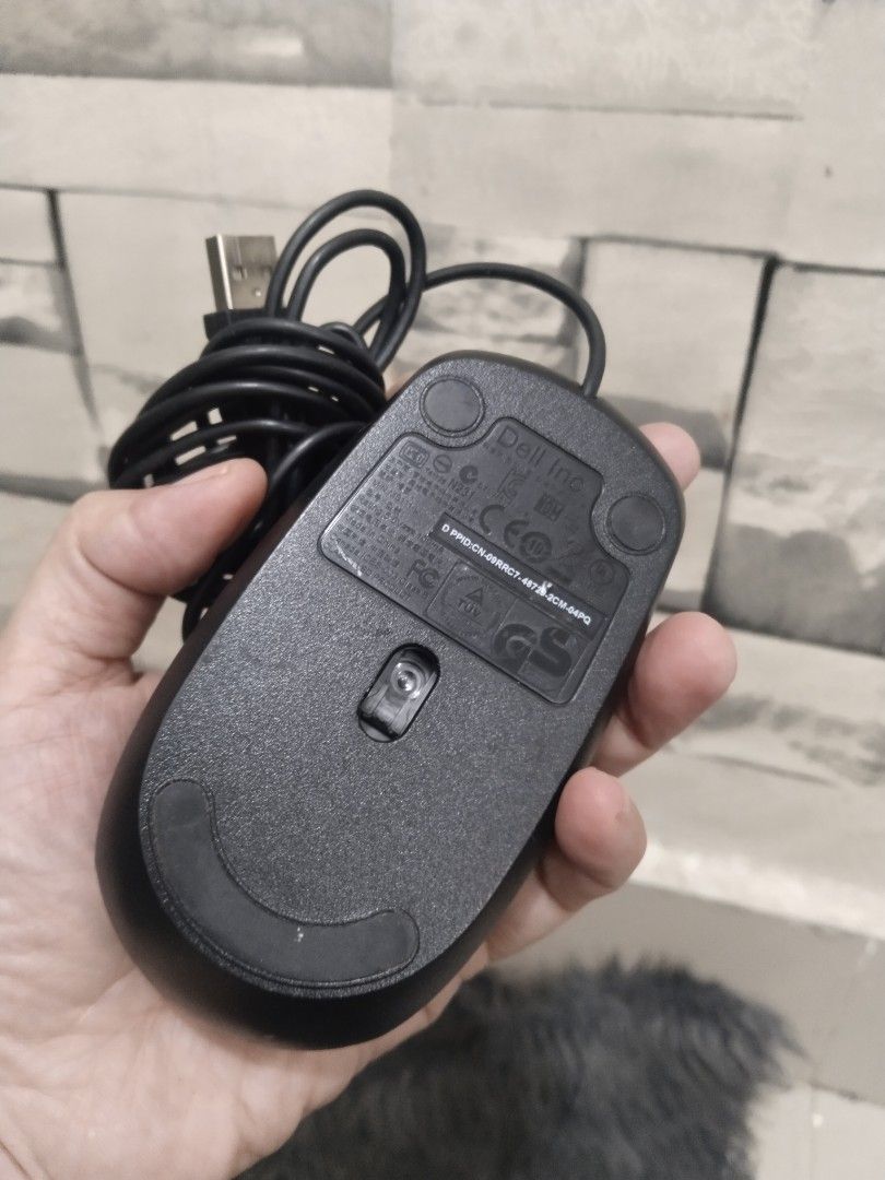 Affordable Dell Wired Mouse 😍👌 (Category: Mouse & Mousepads) located in Malolos. Submitted by afford.japan (Listing ID 1399974507, Image 3). Description: Affordable Dell Wired Mouse 😍👌.