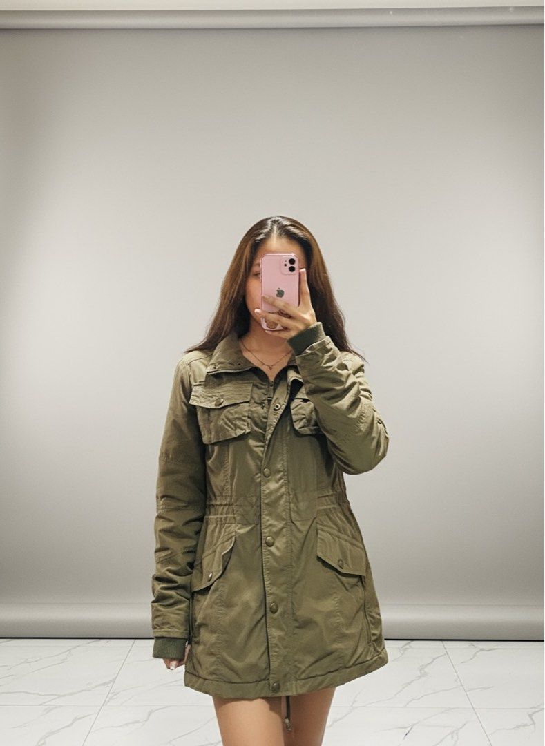 BCBG GENERATION OLIVE GREEN JACKET (Category: Coats, Jackets and Outerwear) located in Quezon City. Submitted by 3db9d8a707b0b26b8c8adbe02c2e77 (Listing ID 1399893692, Image 2). Description: Good as new No flaws. Xs on tag fit to small.