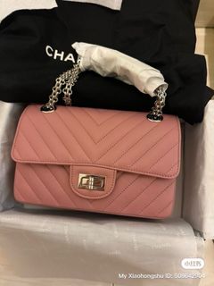 (Category: ) located in . Submitted by thebasicshowroom (Listing ID 1399863623, Image 1). Description: .
