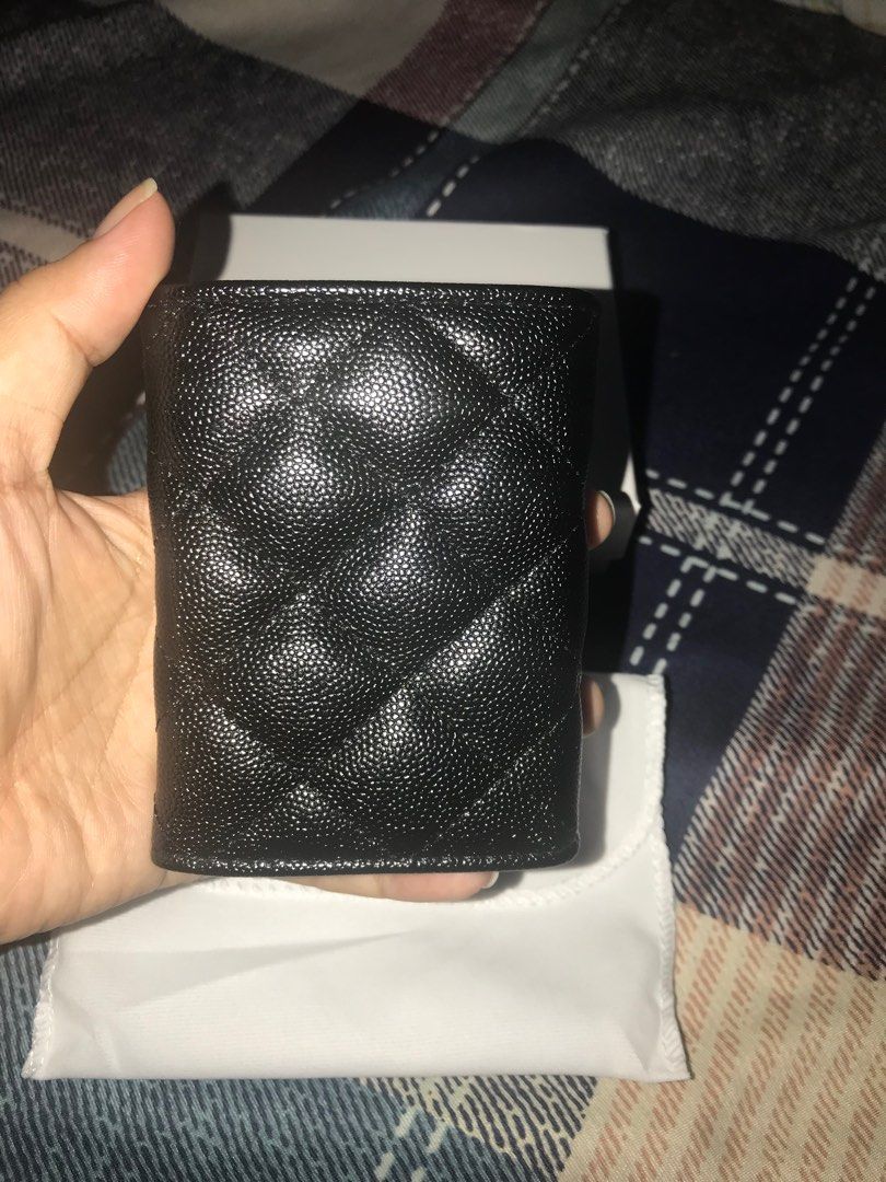 Chanel card holder (Category: Luxury Bags & Wallets) located in Taguig. Submitted by dean_cute25 (Listing ID 1399959028, Image 3). Description: Korea source Caviar leather.