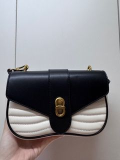 （分類：）位於 。 由 ellen.00 提交（商品編號 1400007622，圖片 1）。簡介： 。