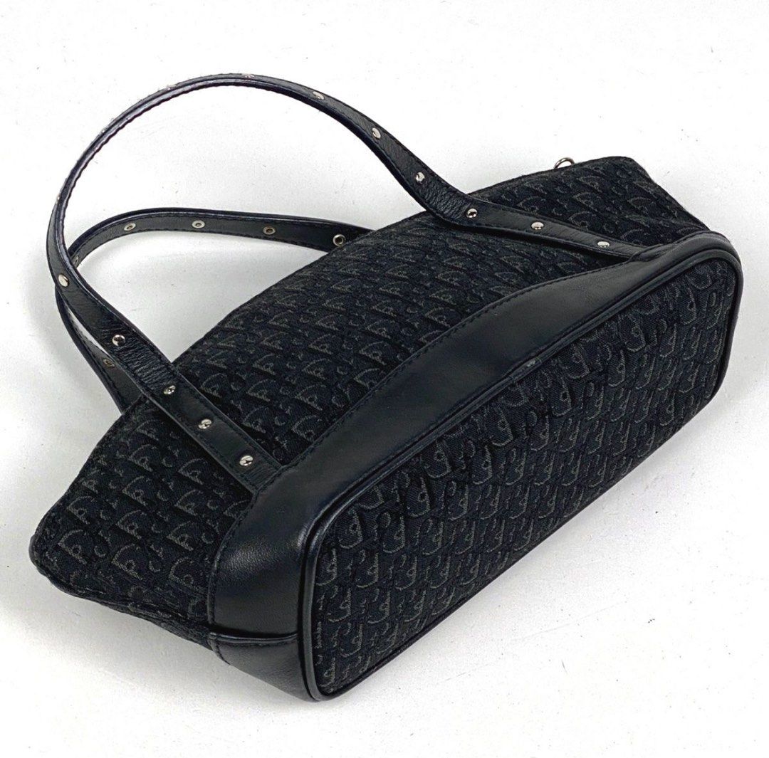 Dior Street Chic (Category: Luxury Bags & Wallets) located in Manila. Submitted by thepixieposse (Listing ID 1399985683, Image 2). Description: Item is coming from japan 30% DP to reserve, remaining balance upon arrival of item. 100% authentic Money back guarantee if proven fake [Brand Name] Christian Dior/Christian Dior [Brand Status Rank] Rank B [Type] Trotter Pattern Handbag [Line] Street Chic Logo Mini [Target] Ladies [Width] about 19cm [Heig