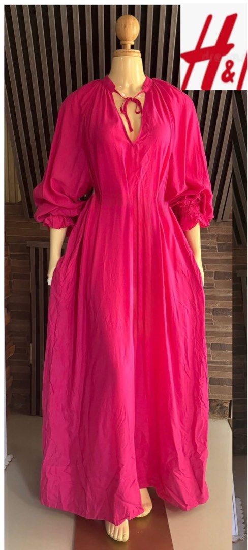 H&M Pink Maxi Dress (Category: Dresses) located in Makati City. Submitted by acfashionista (Listing ID 1399846177, Image 1). Description: H&M Pink Maxi Dress Small on Tag Can fit up to XLarge Note: Small hole on the left side of dress due to tag price but not noticeable. Last pic posted .