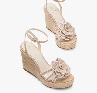 (Category: ) located in . Submitted by 1clearingcloset (Listing ID 1399862901, Image 1). Description: .