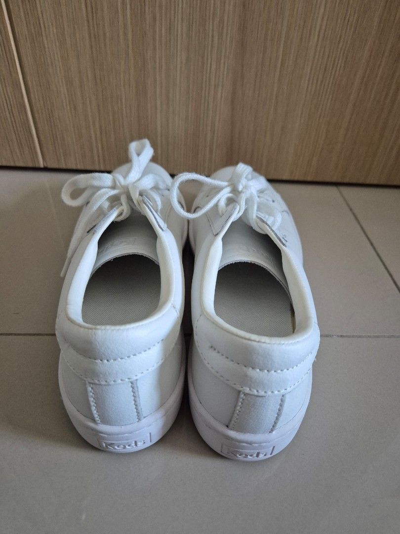 Keds White Sneakers - WH56857 (Category: Sneakers) located in Quezon City. Submitted by chachu89 (Listing ID 1399865082, Image 3). Description: Keds low white sneakers, rarely used (no box) Good for student nurses; soft sole cushion inside (good for slim feet). RFS: only used for one event that needed white sneakers Price: P1,500 shipping will be shouldered by the buyer (grab/lalamove/lbc) or meet up at SM Novaliches.
