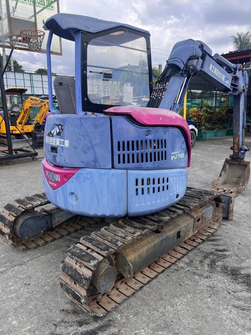 Komatsu PC30UU-3 Excavator (Category: Industrial Equipment) located in Manila. Submitted by joemelynas44875 (Listing ID 1399896490, Image 3). Description: Komatsu pc30uu-3 ▫️1,000+hrs ▫️3 cylinder ▫️Year 2009 ▫️0.12cbm ▫️articulated arm ▫️with rubber steel trackpad ▫️with dozer Japan surplus 💯 ☑️ free fully recondition ☑️free repaint ☑️free breakerline ✅cash or bank finance For more details and inquiries pm or call Ms. Joms ☎️ 09267665558.