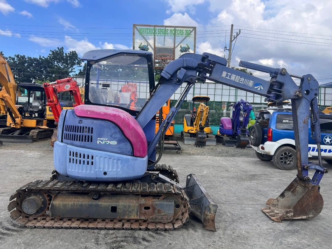 Komatsu PC30UU-3 Excavator (Category: Industrial Equipment) located in Manila. Submitted by joemelynas44875 (Listing ID 1399896490, Image 2). Description: Komatsu pc30uu-3 ▫️1,000+hrs ▫️3 cylinder ▫️Year 2009 ▫️0.12cbm ▫️articulated arm ▫️with rubber steel trackpad ▫️with dozer Japan surplus 💯 ☑️ free fully recondition ☑️free repaint ☑️free breakerline ✅cash or bank finance For more details and inquiries pm or call Ms. Joms ☎️ 09267665558.