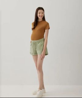 (Category: ) located in . Submitted by closet.cha (Listing ID 1399971860, Image 1). Description: .