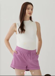 (Category: ) located in . Submitted by closet.cha (Listing ID 1399972183, Image 1). Description: .