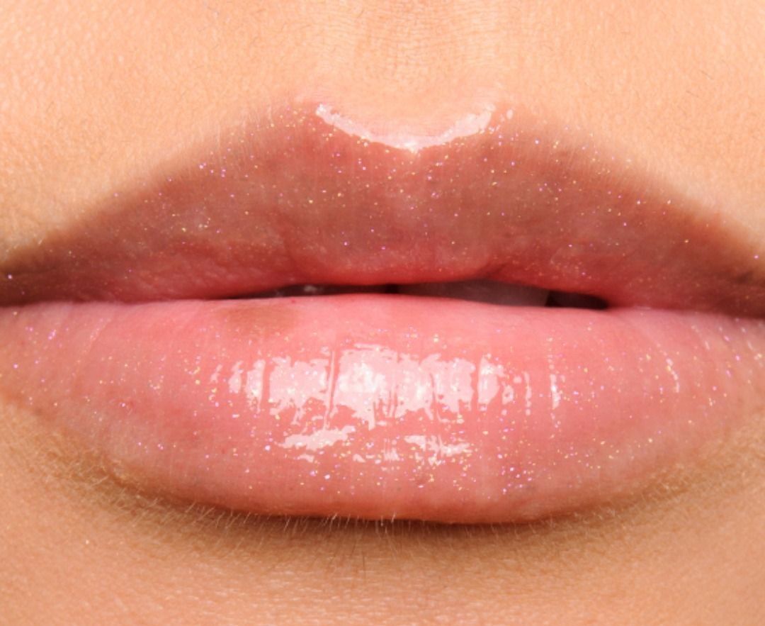 MAC COSMETICS DAZZLEGLASS LIP GLOSS LIPGLOSS - ROLLERGIRL (Category: Makeup) located in San Juan City. Submitted by thesouthbeachedit (Listing ID 1399887442, Image 2). Description: 100 % Authentic from the US! 100% Brand New and Unused MAC COSMETICS DAZZLEGLASS LIP GLOSS LIPGLOSS - ROLLERGIRL nude with pink pearl. It's a light, beige-brown with lighter gold and pink sparkle. .