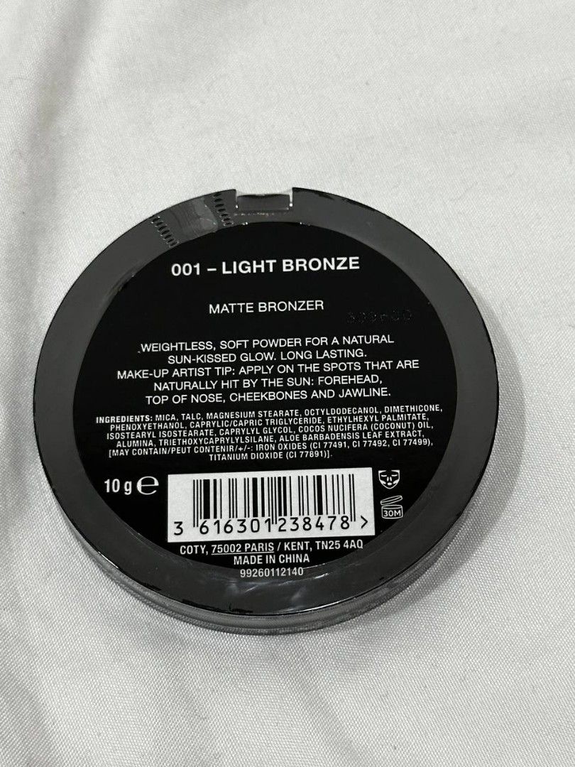 Max Factor Facefinity Bronzer Powder (Category: Makeup) located in Quezon City. Submitted by ii.vida (Listing ID 1399996360, Image 2). Description: Shade 01 Light Bronze sealed, original, from uae cashg payment no free sf (item+sf) ❤️.