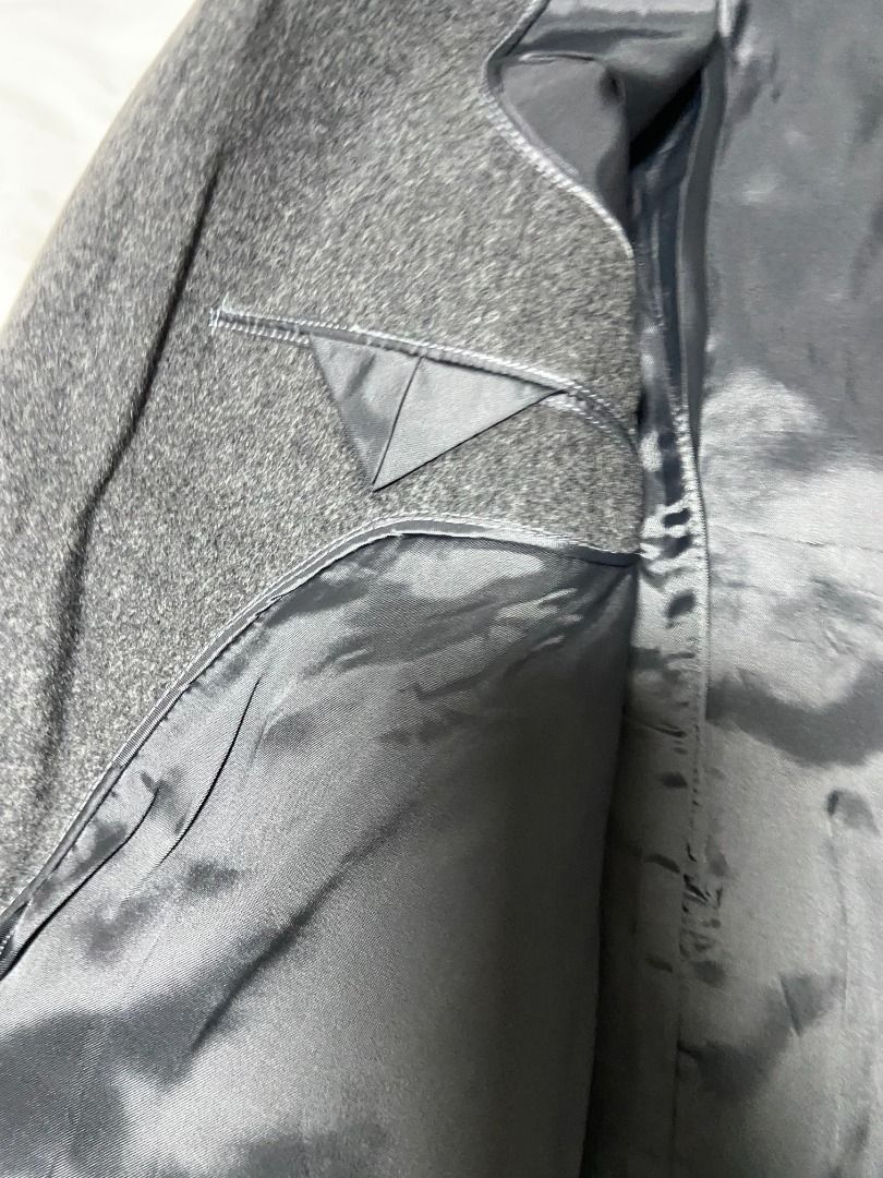 Men's Padded Shoulder Trench Coat Winter Jacket (Category: Coats, Jackets and Outerwear) located in Quezon City. Submitted by frankies.closet (Listing ID 1399832954, Image 3). Description: tailored jacket, pm if need measurements but fits S-M .