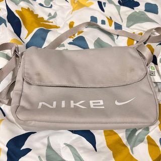 (Category: ) located in . Submitted by iamshopphalic (Listing ID 1399965407, Image 1). Description: .