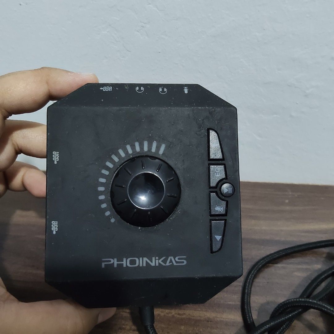 Phoinkas Audio Interface (Category: Other Audio Equipment) located in Catbalogan. Submitted by jpnsrpls (Listing ID 1399836224, Image 2). Description: 🎧 Phoinikas External Sound Card (USB Audio Adapter) Upgrade your audio setup instantly — ideal for gaming, streaming, or PC use! 🖥️🎮 ✨ Features: USB plug-and-play connection Volume & mic control knob 3.5mm ports for headset and mic Compatible with PC, laptop, PS4, PS5 ✅ Tested and working.