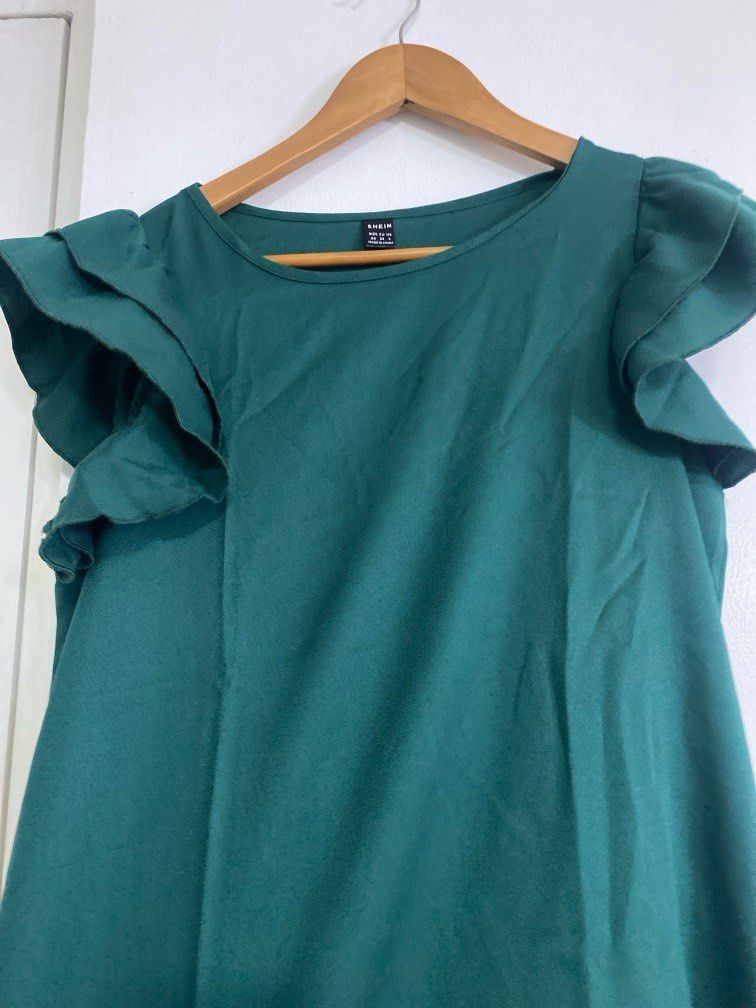 Shein Green Dress (Category: Dresses) located in Taguig. Submitted by declutterwithriz (Listing ID 1399958423, Image 3). Description: Fits xs-s .