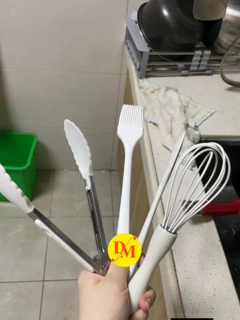 Silicon Baking Tools Set (Category: Dinnerware & Cutlery) located in Manila. Submitted by onlineshoppersph (Listing ID 1400009567, Image 2). Description: Cash On Deliver - Metro Manila - Delivery Fee/Handling Fee shouldered by BUYERS - DF/HF depends on BUYERS Location LALAMOVE PICK UP - Cash on Deliver - Metro Manila & Nearby DELIVER THRU COURIER, CARGO & BUS - Provincial Buyers - Payment 1st Thank You.