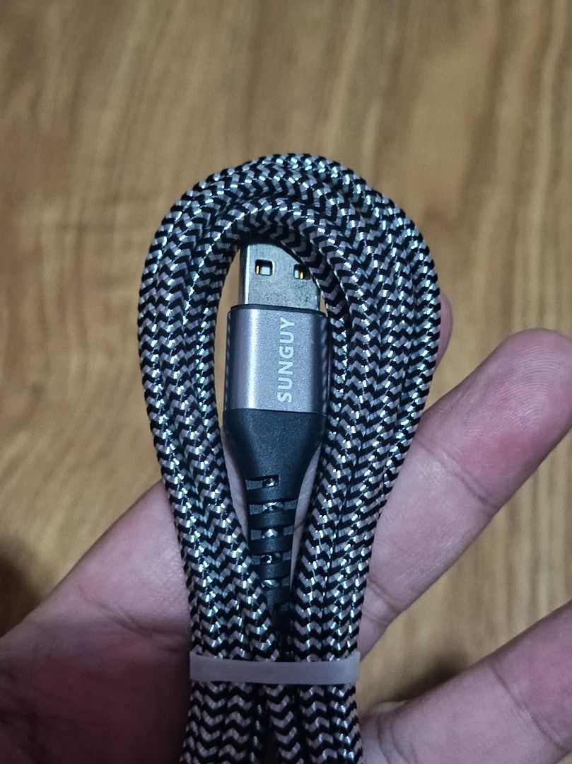 SUNGUY MICRO USB CABLE (Category: Chargers & Cables) located in Makati City. Submitted by nyxhemera26 (Listing ID 1399951385, Image 2). Description: SUNGUY MICRO USB CABLE.