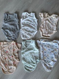 Uniqlo baby bodysuit For Sale Carousell Singapore