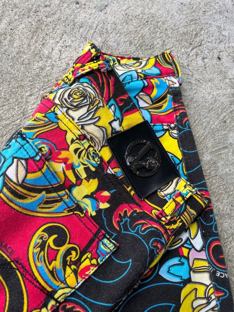 Versace Jeans Couture (Category: Jeans) located in Calumpit. Submitted by Essentiality (Listing ID 1399933880, Image 3). Description: Versace Jeans Couture Size 28 W - 28 L - 37 Excellent Condition 2k .