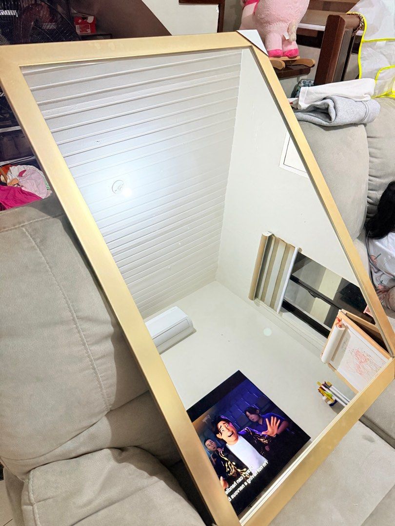 Wall Mirror Gold Frame (Category: Mirrors) located in Bacoor. Submitted by yunabanana (Listing ID 1400000149, Image 3). Description: .