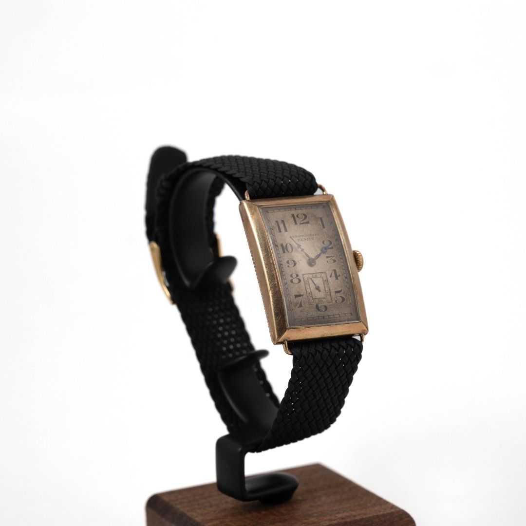 Zenith Chronometre 1930s "banane" case (Category: Luxury Watches) located in Las Pinas. Submitted by collectiblewatchesmanila (Listing ID 1399972304, Image 3). Description: 🕰️ 1930s Zenith Chronometre — The Curved Elegance of Early Wristwatch Design Before wristwatches took their modern rounded form, the early 1930s marked a fascinating in-between era — when the rugged practicality of WWI trench watches began to merge with the refined geometry o