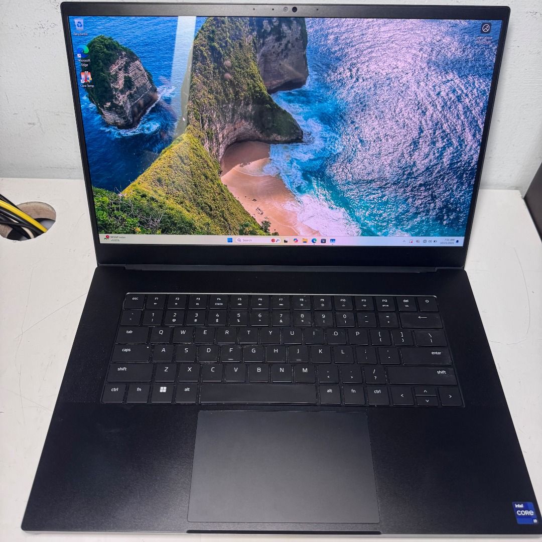 💻 Razer Blade 15 (RZ09-0421) RTX 3070 Ti i9-12900H 16GB RAM