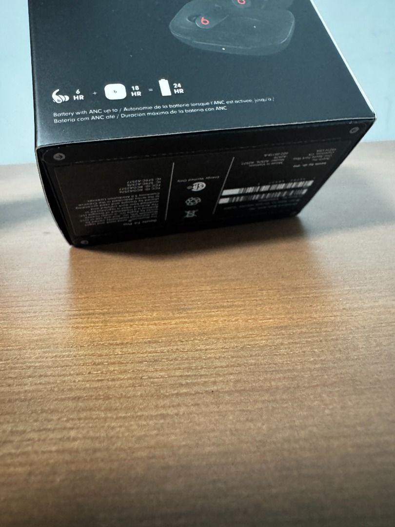 APPLE Beats Fit Pro 黑色 主動抗噪 通透模式 （分類：耳機）位於 Hong Kong。 由 lokyshop 提交（商品編號 1400153258，圖片 3）。簡介： 全新黑色一盒。