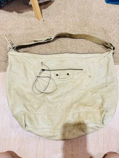 (Category: ) located in . Submitted by bag.lover. (Listing ID 1400115228, Image 1). Description: .