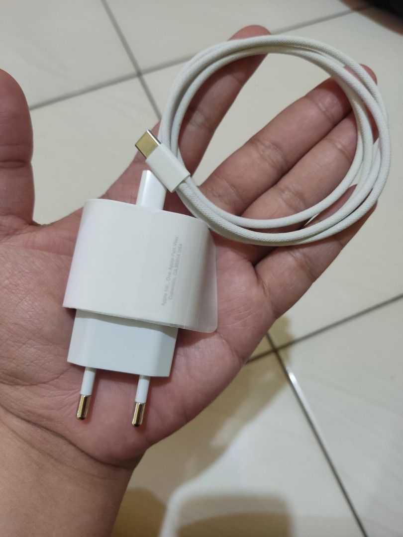 Charger iPhone 15 C to C